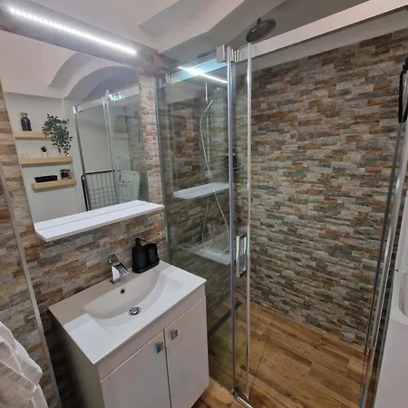 Апартаменты Cozy Basement - Self Check In